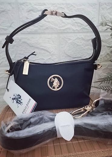 Nova s etiketom U. S. Polo torbic 18x11cm.
Teget boja na lalafo.rs Nova s etiketom U. S. Polo torbic 18x11cm.
Teget boja