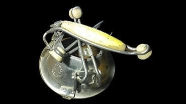 Mlin rucni secko Moulinette iz 50ih Funkcionalan jos uvek. Materijal na lalafo.rs — 3 Mlin rucni secko Moulinette iz 50ih Funkcionalan jos uvek. Materijal — 3