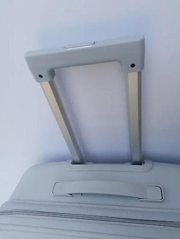 dve suknje po: Tvrdi kofer na točkiće – kabinski format - Materijal: otporna at lalafo.rs — 5 dve suknje po: Tvrdi kofer na točkiće – kabinski format - Materijal: otporna — 5