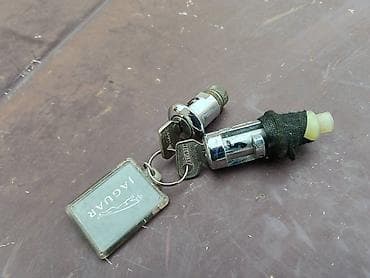 Brava vrata i gepeka sa dva kljuca Lada 2107 Riva, Lada 2105, Lada at lalafo.rs — 3 Brava vrata i gepeka sa dva kljuca Lada 2107 Riva, Lada 2105, Lada — 3