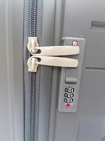 Travel suitcases and bags: Tvrdi kofer na točkiće – XL veličina - Materijal: čvrsta at lalafo.rs — 5 Travel suitcases and bags: Tvrdi kofer na točkiće – XL veličina - Materijal: čvrsta — 5