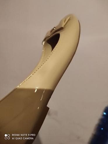 Ženska zimska jakna sa kapuljačom - Topla, prošivena jakna idealna za na lalafo.rs Ženska zimska jakna sa kapuljačom - Topla, prošivena jakna idealna za