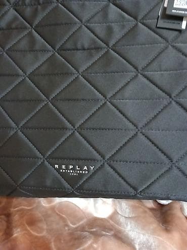REPLAY ženska torba – crna, prošivena - Brend: REPLAY (logo “REPLAY at lalafo.rs — 6 REPLAY ženska torba – crna, prošivena - Brend: REPLAY (logo “REPLAY — 6