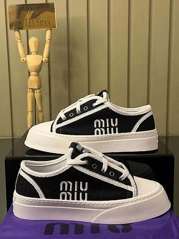 Miu Miu platnene patike – model sa debelim đonom Ik - Dizajn: niske na lalafo.rs Miu Miu platnene patike – model sa debelim đonom Ik - Dizajn: niske