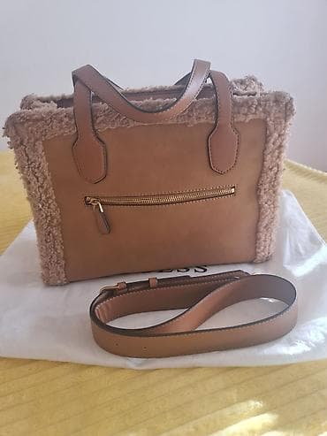 Guess kao nova zimska torba. original. bez ostecenja na lalafo.rs — 4 Guess kao nova zimska torba. original. bez ostecenja — 4