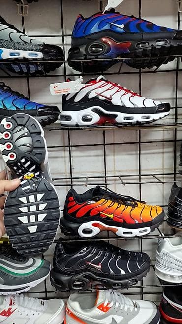 Trainers: Patike orginal sa kutijom
41 do 46
za samo 5999 din at lalafo.rs — 6 Trainers: Patike orginal sa kutijom
41 do 46
za samo 5999 din — 6