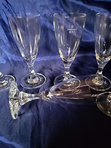 Case nove za vino 70te,kristalno staklo Zapadna Nemacka. Case na lalafo.rs — 7 Case nove za vino 70te,kristalno staklo Zapadna Nemacka. Case — 7