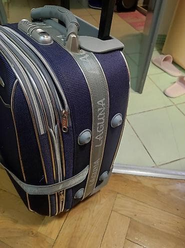 Kofer LAGUNA srednji platneni ispravan dobar plavi oko 50 /40 /25 na lalafo.rs — 10 Kofer LAGUNA srednji platneni ispravan dobar plavi oko 50 /40 /25 — 10