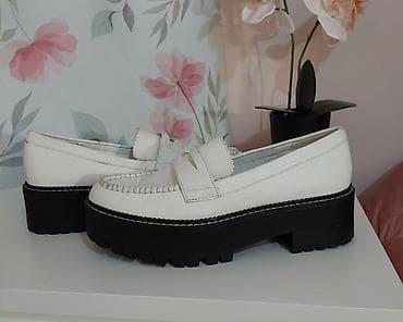 Ženske loafer cipele Bershka - Model: mokasine/loafer - Boja na lalafo.rs — 2 Ženske loafer cipele Bershka - Model: mokasine/loafer - Boja — 2