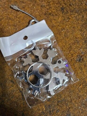 Construction Staplers: Multifunkcionalni alat u obliku pahuljice – džepni set Opis: - at lalafo.rs — 3 Construction Staplers: Multifunkcionalni alat u obliku pahuljice – džepni set Opis: - — 3