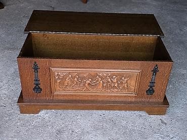 cepaci za drva: Drvena škrinja / kutija za odlaganje sa rezbarenim panelom - na lalafo.rs — 2 cepaci za drva: Drvena škrinja / kutija za odlaganje sa rezbarenim panelom - — 2