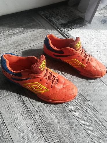 Patike za fudbal su u odličnom stanju na lalafo.rs — 2 Patike za fudbal su u odličnom stanju — 2