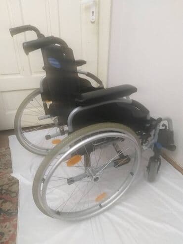 Francuska aluminijumska invalidska kolica cuvene marke INVACARE, u na lalafo.rs Francuska aluminijumska invalidska kolica cuvene marke INVACARE, u