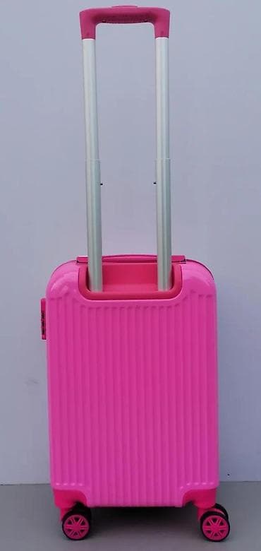 Travel suitcases and bags: Set kofera Hello Kitty – 2 kom - Dizajn: beli i roze koferi sa at lalafo.rs — 7 Travel suitcases and bags: Set kofera Hello Kitty – 2 kom - Dizajn: beli i roze koferi sa — 7