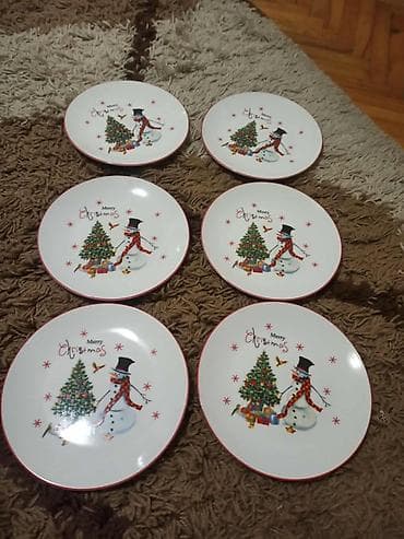 Praznični set desertnih tanjira – motiv irvasa i Sneška Belića - Bele na lalafo.rs — 2 Praznični set desertnih tanjira – motiv irvasa i Sneška Belića - Bele — 2