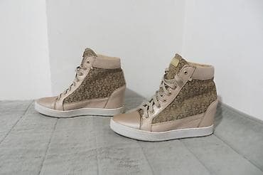 Trainers: GUESS furia br 40 zenske patike sa skrivenom petom, bez ijedne greske at lalafo.rs — 3 Trainers: GUESS furia br 40 zenske patike sa skrivenom petom, bez ijedne greske — 3