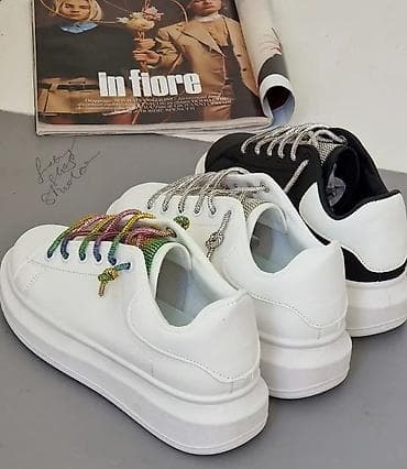 Savršene patike
Nove
Model Alexander MC QVIN
Preudobne na lalafo.rs — 2 Savršene patike
Nove
Model Alexander MC QVIN
Preudobne — 2