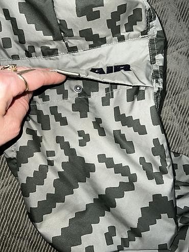 NIKE Air Woven Cargo All-over Print Pant vel. S, M NOVO
HQ9468 320 na lalafo.rs — 10 NIKE Air Woven Cargo All-over Print Pant vel. S, M NOVO
HQ9468 320 — 10