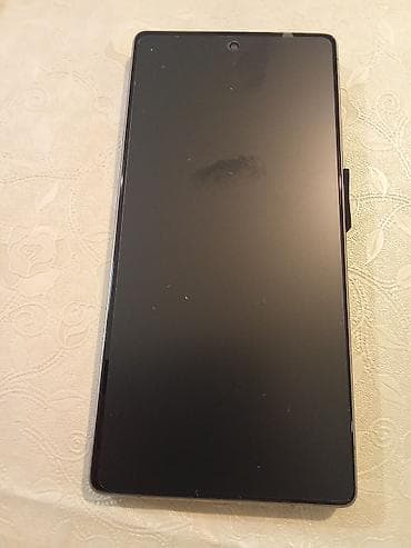 Mobile Phones & Accessories: Samsung Galaxy S22 Ultra – komplet pakovanje - Model: Galaxy S22 at lalafo.rs — 9 Mobile Phones & Accessories: Samsung Galaxy S22 Ultra – komplet pakovanje - Model: Galaxy S22 — 9