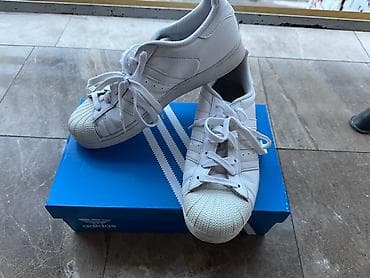Unisex adidas superstar patike. Original. Velicina 41 i 1/3. Bela na lalafo.rs — 1 Unisex adidas superstar patike. Original. Velicina 41 i 1/3. Bela — 1