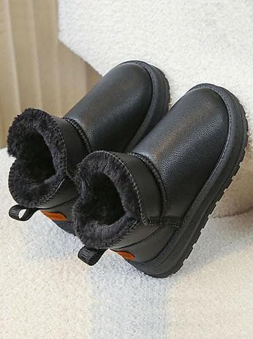 Dečje zimske čizmice – crne, niske - Topla postava od mekane veštačke na lalafo.rs — 2 Dečje zimske čizmice – crne, niske - Topla postava od mekane veštačke — 2