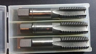 kom sa etiketom: Set navoja – EURO TOOLS HSS DIN serija, 22 x 5 mm (3 kom) - at lalafo.rs — 2 kom sa etiketom: Set navoja – EURO TOOLS HSS DIN serija, 22 x 5 mm (3 kom) - — 2