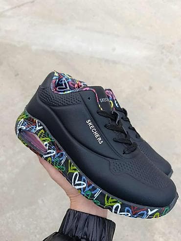 Skechers
36-41
2600 din na lalafo.rs — 1 Skechers
36-41
2600 din — 1