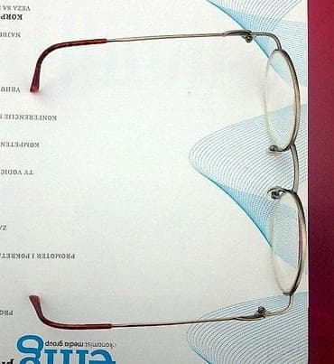 Fielmann TITANIUM semi dioptrijski ram 12 grama sa staklom!. 12 grama na lalafo.rs — 6 Fielmann TITANIUM semi dioptrijski ram 12 grama sa staklom!. 12 grama — 6