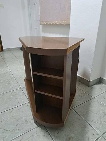Furniture: Na prodaju komoda i sto (u kompletu) u odlicnom stanju. Lokacija at lalafo.rs — 6 Furniture: Na prodaju komoda i sto (u kompletu) u odlicnom stanju. Lokacija — 6