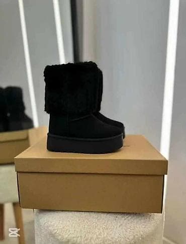 Decije UGG cizmice
24 do 29 broj na lalafo.rs — 3 Decije UGG cizmice
24 do 29 broj — 3