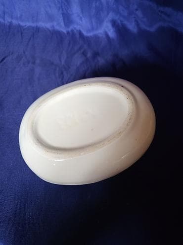 Home & Garden: Pepeljara nova klompa,porcelanska. Visina. 6cm. Duzina. 12cm at lalafo.rs — 9 Home & Garden: Pepeljara nova klompa,porcelanska. Visina. 6cm. Duzina. 12cm — 9