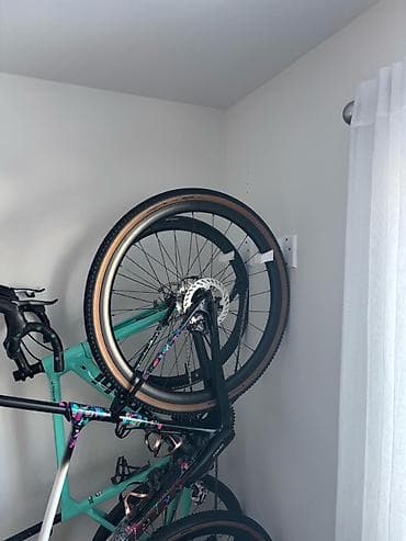 Kids' bicycles: Zidni drzac za bicikle - Vertikalni 3D štampani vertikalni držač za at lalafo.rs — 4 Kids' bicycles: Zidni drzac za bicikle - Vertikalni 3D štampani vertikalni držač za — 4