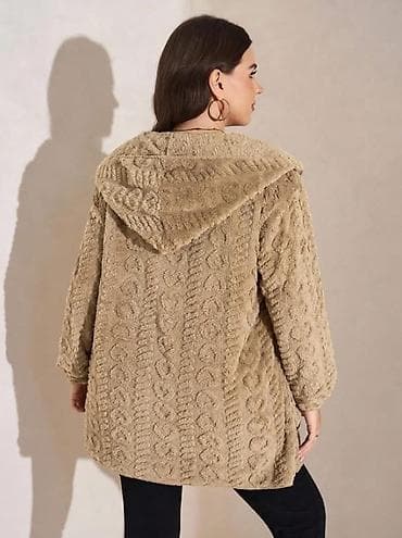 Ženska plišana kardigan jakna sa kapuljačom Cena 3200 din Vel na lalafo.rs — 3 Ženska plišana kardigan jakna sa kapuljačom Cena 3200 din Vel — 3