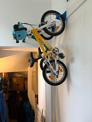 Zidni drzac za bicikle - Vertikalni 3D štampani vertikalni držač za na lalafo.rs Zidni drzac za bicikle - Vertikalni 3D štampani vertikalni držač za