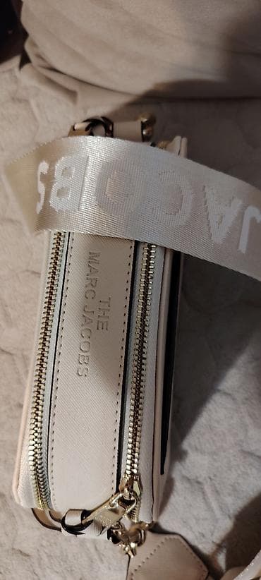 Marc Jacobs “The Snapshot” torbica preko ramena - Model: The Snapshot at lalafo.rs — 5 Marc Jacobs “The Snapshot” torbica preko ramena - Model: The Snapshot — 5