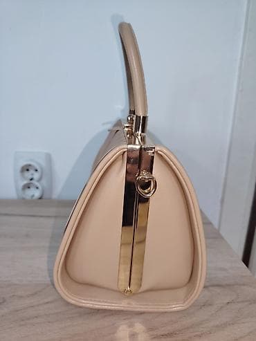 Elegantna bež ženska torba sa ručkom - Materijal: veštačka koža u bež na lalafo.rs — 3 Elegantna bež ženska torba sa ručkom - Materijal: veštačka koža u bež — 3