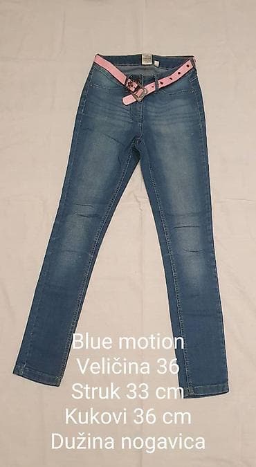 Farmerice u S veličini.
Javite se za mere i druge informacije na lalafo.rs — 4 Farmerice u S veličini.
Javite se za mere i druge informacije — 4