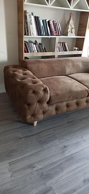 Chesterfileld sofa ( dvosed ili trosed), dimenzije troseda su na lalafo.rs — 2 Chesterfileld sofa ( dvosed ili trosed), dimenzije troseda su — 2