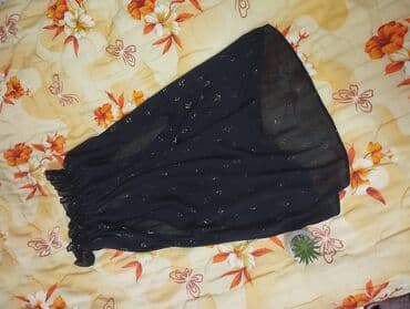 Crna košuljica sa zlatnim detaljima. S velicina na lalafo.rs Crna košuljica sa zlatnim detaljima. S velicina