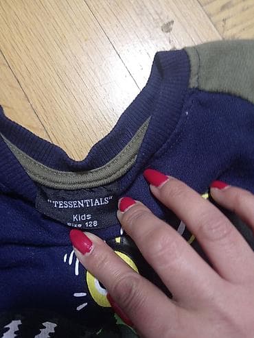 Deciji duksevi vel 128, u perfektnom stanju,bez bilo kakvih ostecenja na lalafo.rs — 4 Deciji duksevi vel 128, u perfektnom stanju,bez bilo kakvih ostecenja — 4