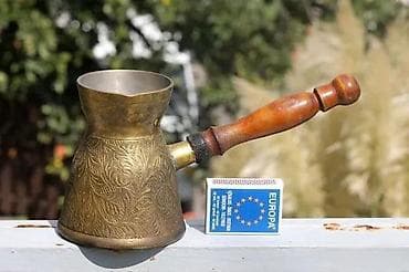 cepaci za drva: Teška stara MESINGana KALAISANA đžezva. Teška stara kalaisana džezva na lalafo.rs — 1 cepaci za drva: Teška stara MESINGana KALAISANA đžezva. Teška stara kalaisana džezva — 1