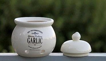 Antiques: Vintage Butlers Mrs. Winterbottom's Garlic Pot Original at lalafo.rs — 3 Antiques: Vintage Butlers Mrs. Winterbottom's Garlic Pot Original — 3