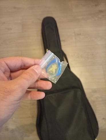 Accordions: Klasčna gitara Parsi M4 (Made in Iran, 2015) sa dodatnom opremom. - at lalafo.rs — 1 Accordions: Klasčna gitara Parsi M4 (Made in Iran, 2015) sa dodatnom opremom. - — 1