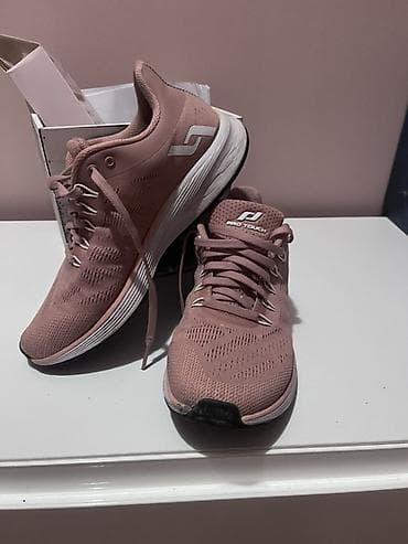 1) Nike Renew (crno‑sive sa roze detaljima) - Sportske patike sa Nike na lalafo.rs — 8 1) Nike Renew (crno‑sive sa roze detaljima) - Sportske patike sa Nike — 8