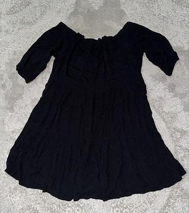 Dresses: Crna haljina sa elastičnim izrezom koji otkriva ramena i rukavima at lalafo.rs — 1 Dresses: Crna haljina sa elastičnim izrezom koji otkriva ramena i rukavima — 1