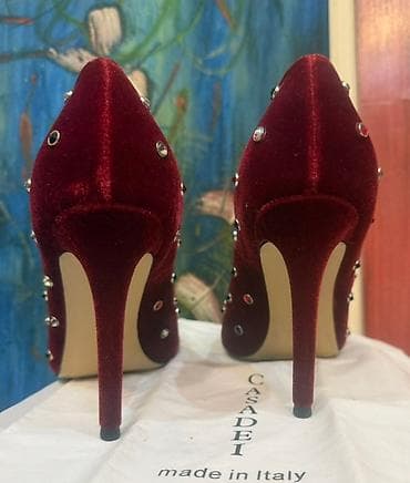 Casadei plisane salonke na visoku potpeticu – crvena boja sa ukrasnim na lalafo.rs — 5 Casadei plisane salonke na visoku potpeticu – crvena boja sa ukrasnim — 5