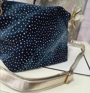 Predivna tašna sa cirkonima
Nova
Uvoz Francuska at lalafo.rs — 7 Predivna tašna sa cirkonima
Nova
Uvoz Francuska — 7