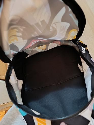 Nike ranac sa višebojnim all-over printom logotipa. - Prostrana at lalafo.rs — 3 Nike ranac sa višebojnim all-over printom logotipa. - Prostrana — 3