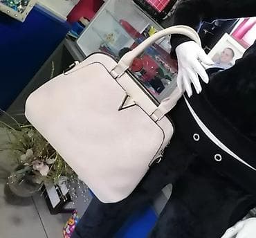 Nova prelepa tašna
model valentino at lalafo.rs — 5 Nova prelepa tašna
model valentino — 5
