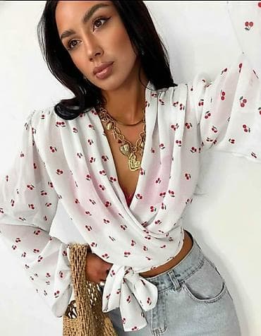 Bluze
Cena 2200
Vel. s m l xl
V17 na lalafo.rs Bluze
Cena 2200
Vel. s m l xl
V17